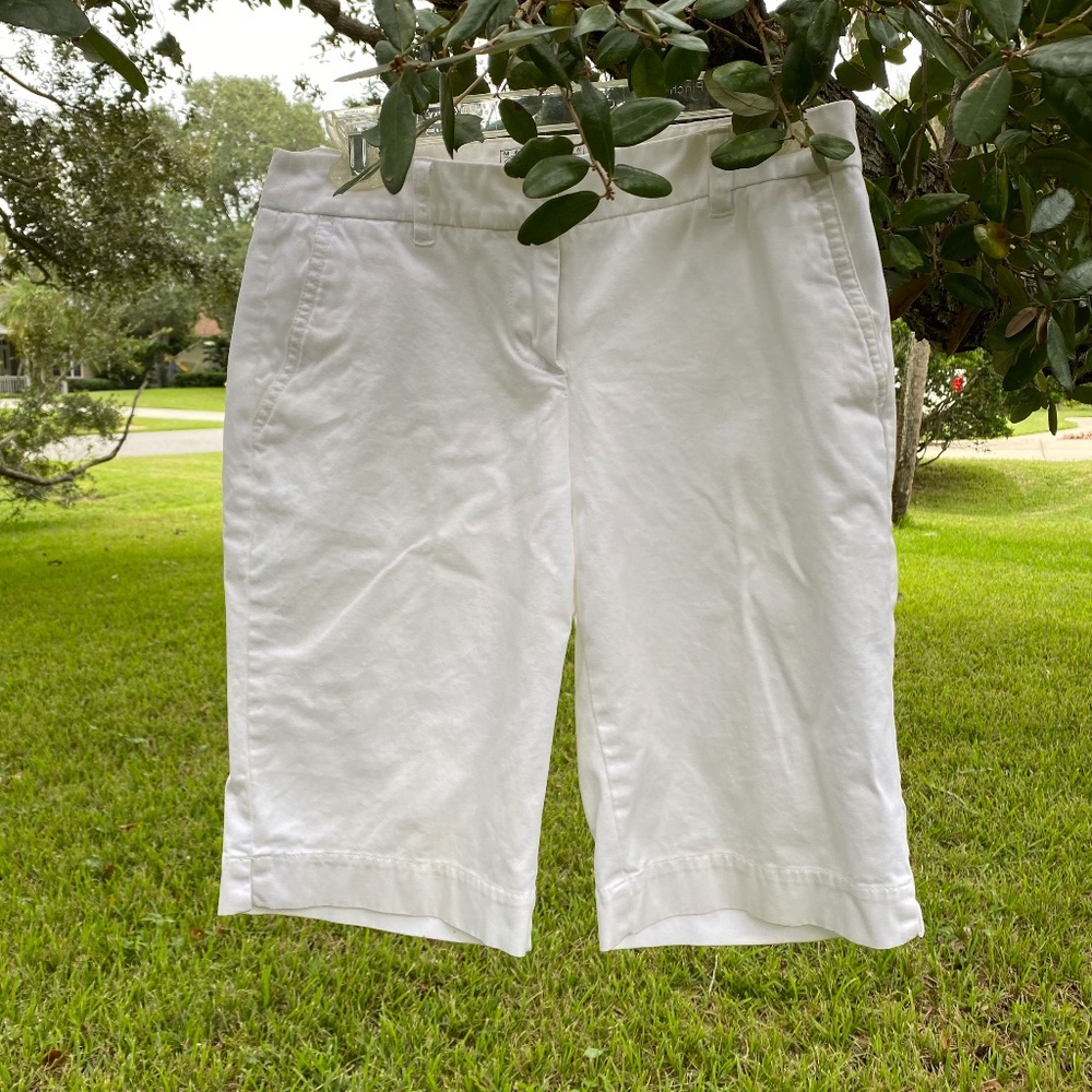 New York & Co. Bermuda Shorts Womens Size 4 White Cotton Blend